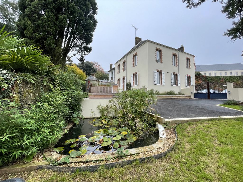 Achat maison à vendre 5 chambres 280 m² - Savenay