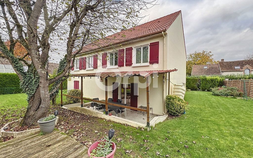 Achat maison à vendre 4 chambres 146 m² - Chalmaison