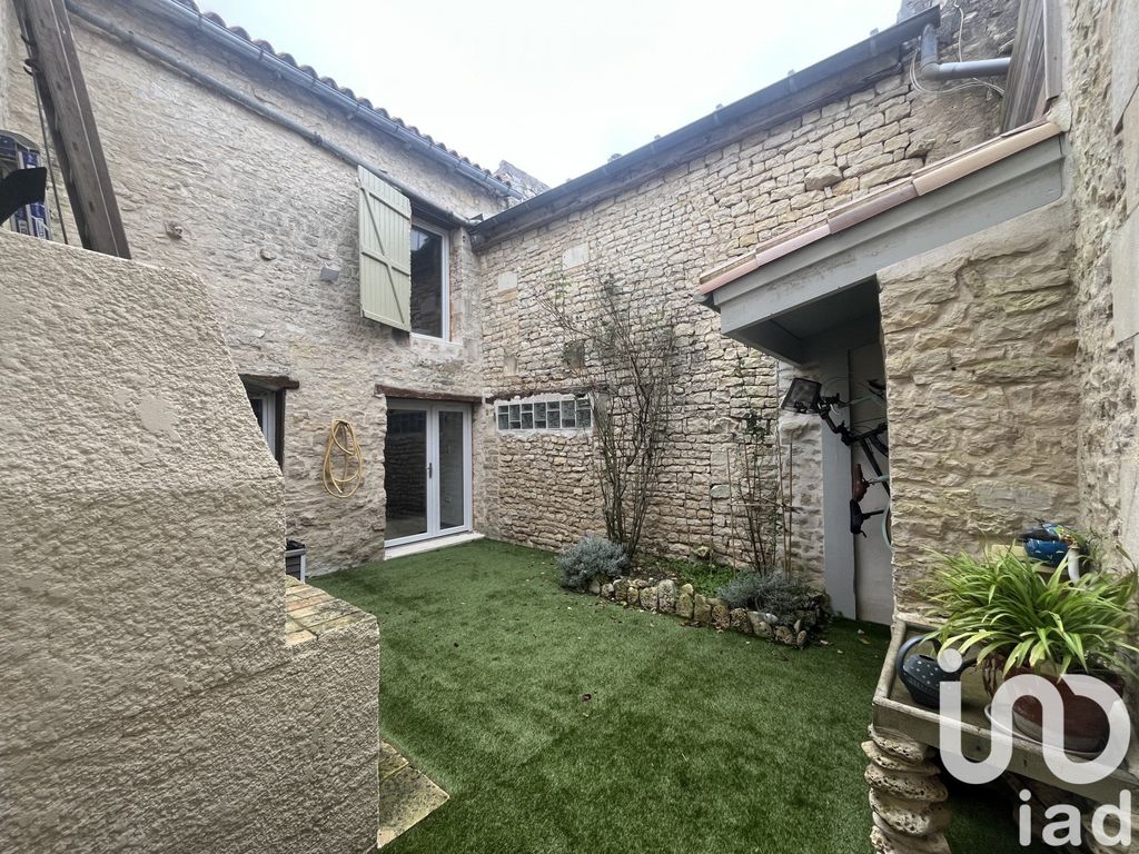 Achat maison à vendre 4 chambres 113 m² - Sainte-Marie-de-Ré