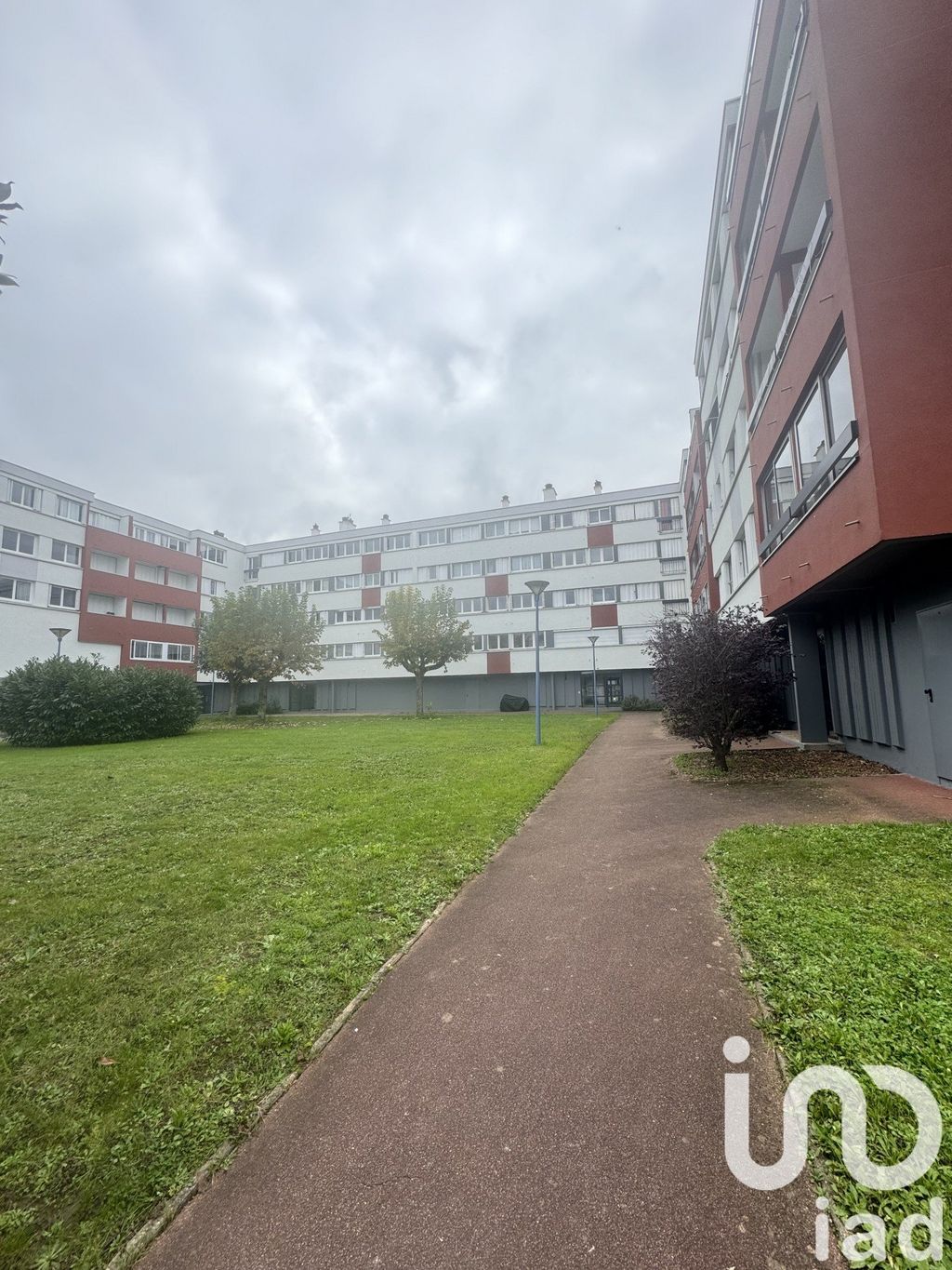 Achat appartement à vendre 4 pièces 75 m² - Fleury-les-Aubrais