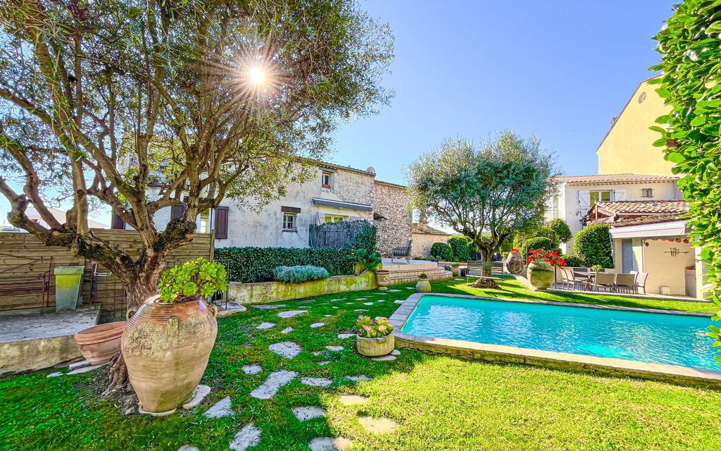 Achat maison à vendre 4 chambres 164 m² - La Colle-sur-Loup