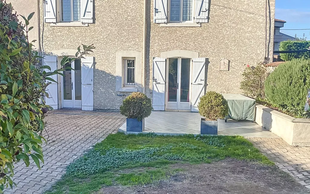 Achat maison à vendre 5 chambres 156 m² - Bonson