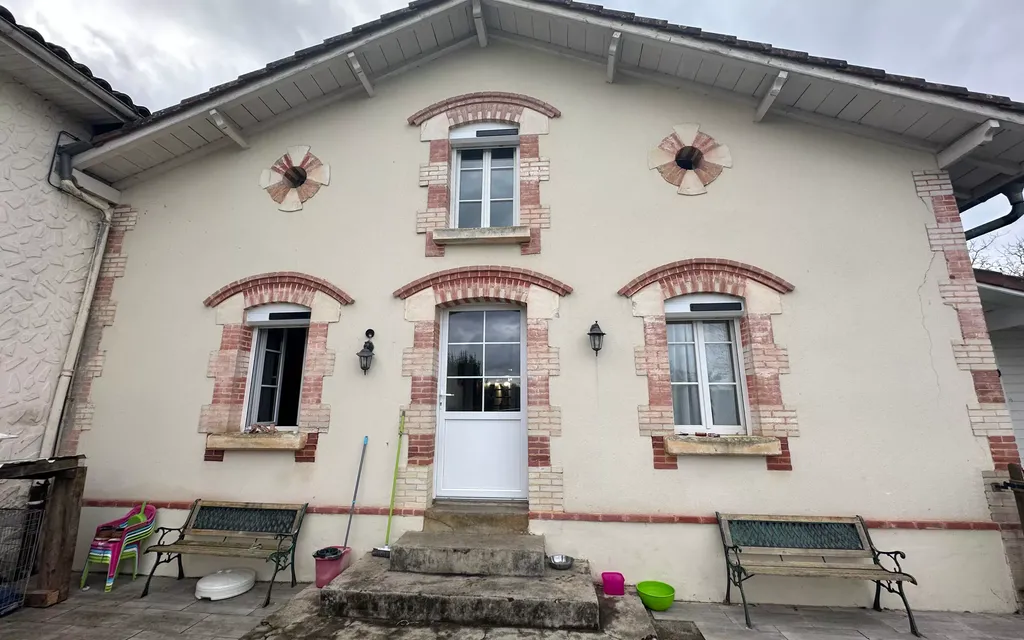 Achat maison à vendre 4 chambres 150 m² - Pécorade