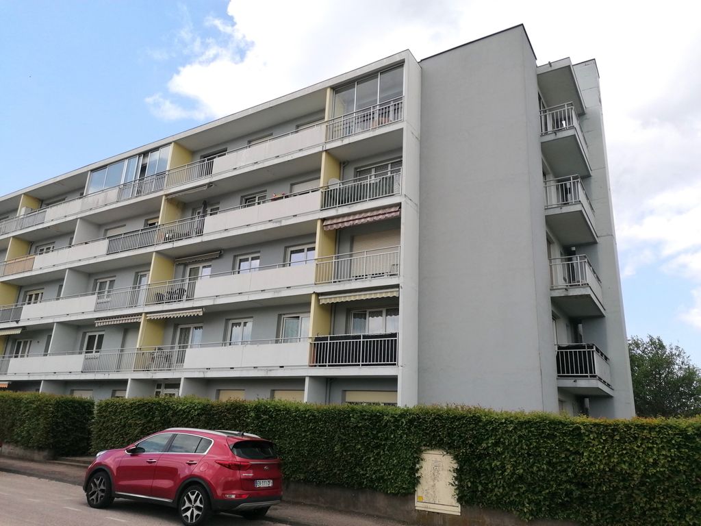 Achat appartement à vendre 4 pièces 82 m² - Luxeuil-les-Bains