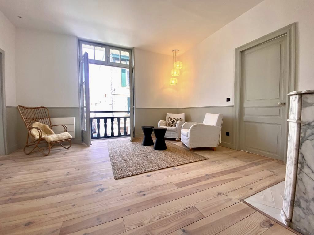 Achat appartement à vendre 4 pièces 96 m² - Biarritz