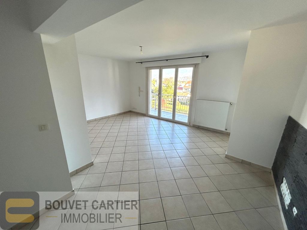 Achat appartement à vendre 3 pièces 84 m² - Gaillard