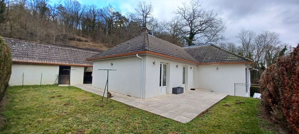 Achat maison à vendre 2 chambres 111 m² - Bonneuil-en-Valois