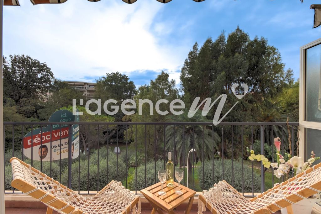 Achat appartement à vendre 3 pièces 69 m² - Nice