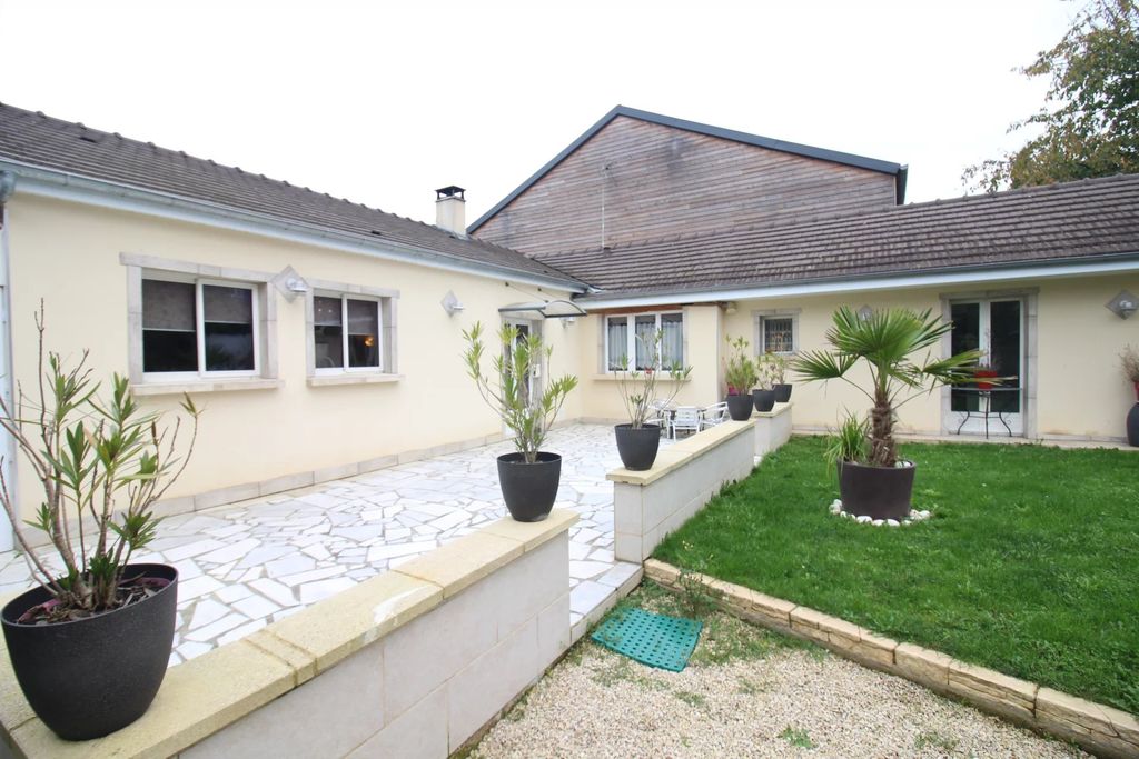 Achat maison à vendre 3 chambres 150 m² - Précy-sur-Oise