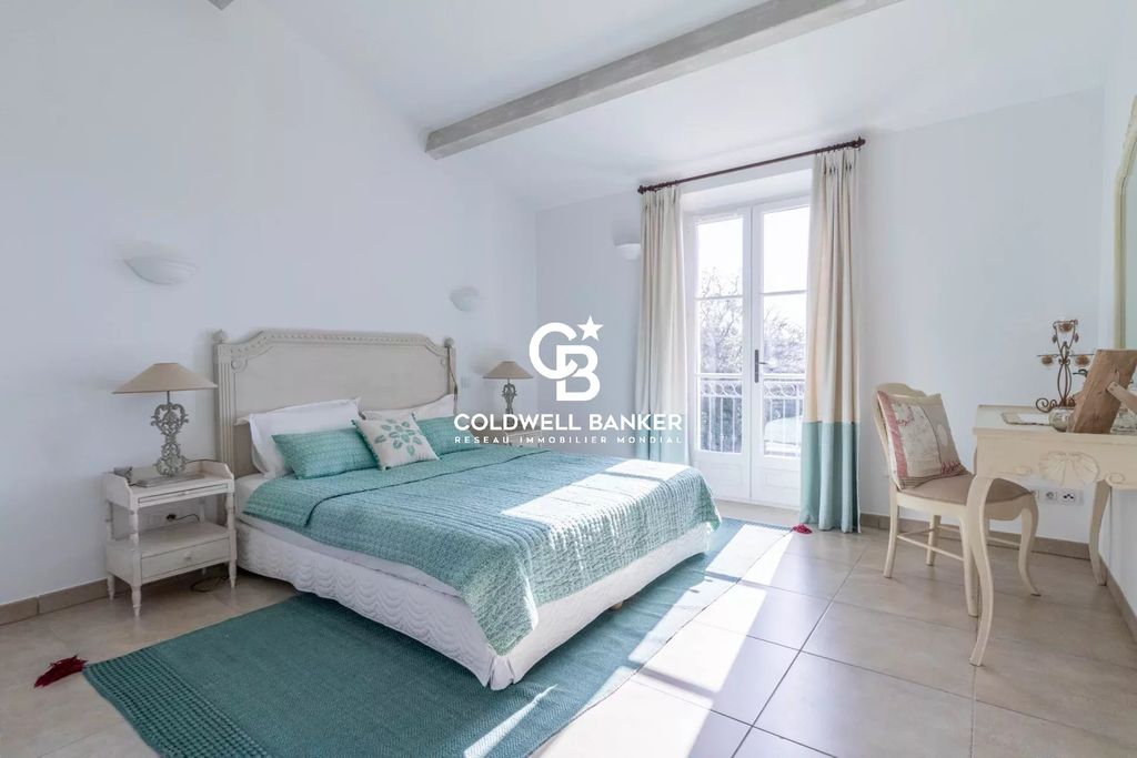 Achat maison à vendre 4 chambres 220 m² - Grimaud