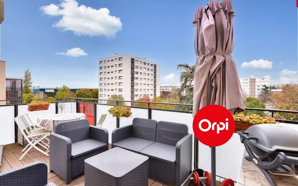 Achat appartement à vendre 5 pièces 100 m² - Saint-Fons