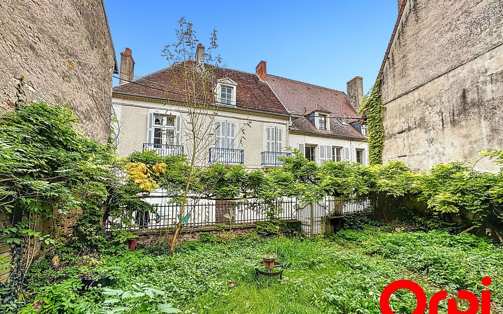 Achat maison à vendre 2 chambres 144 m² - Ainay-le-Château