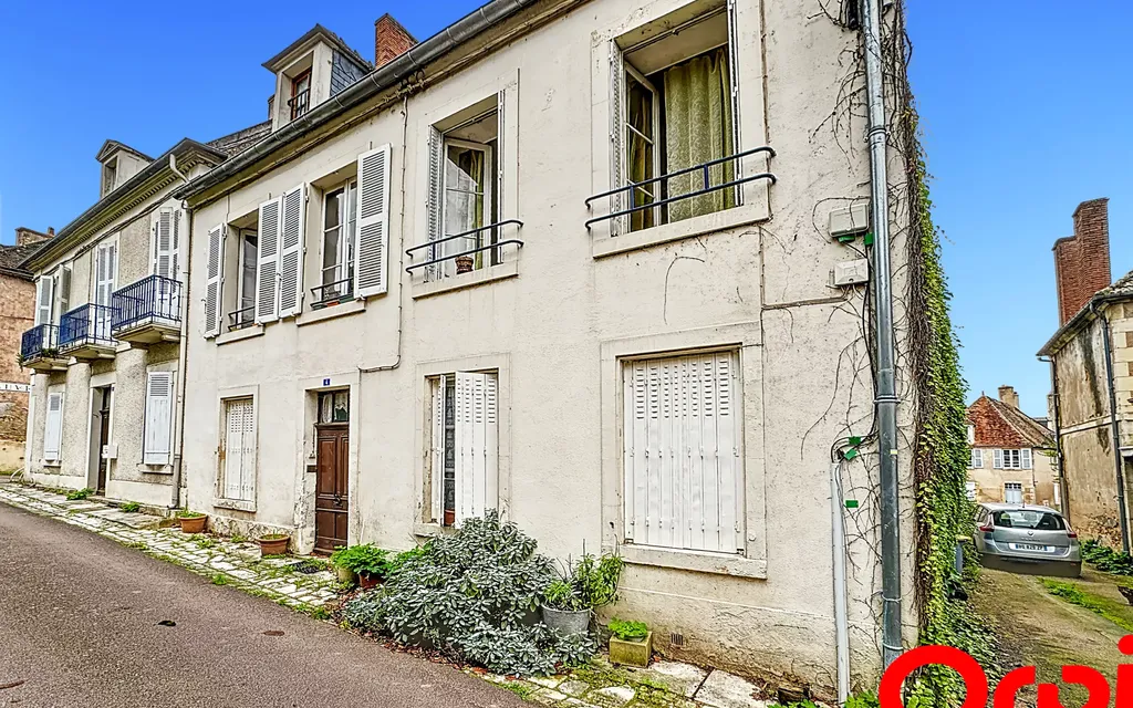 Achat maison à vendre 6 chambres 210 m² - Ainay-le-Château