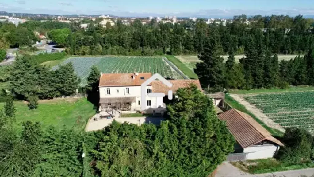 Achat maison à vendre 4 chambres 259 m² - Avignon