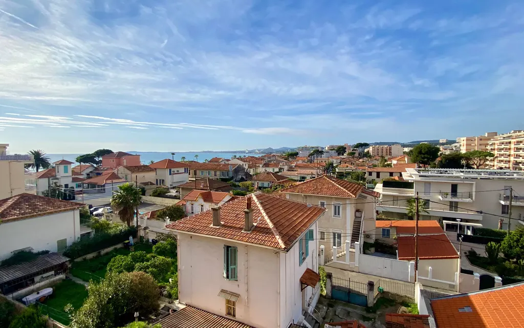 Achat appartement à vendre 3 pièces 74 m² - Cagnes-sur-Mer