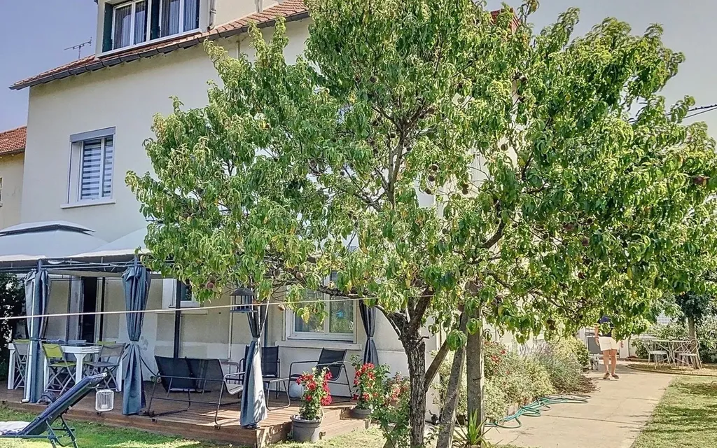 Achat maison à vendre 5 chambres 150 m² - Montluçon