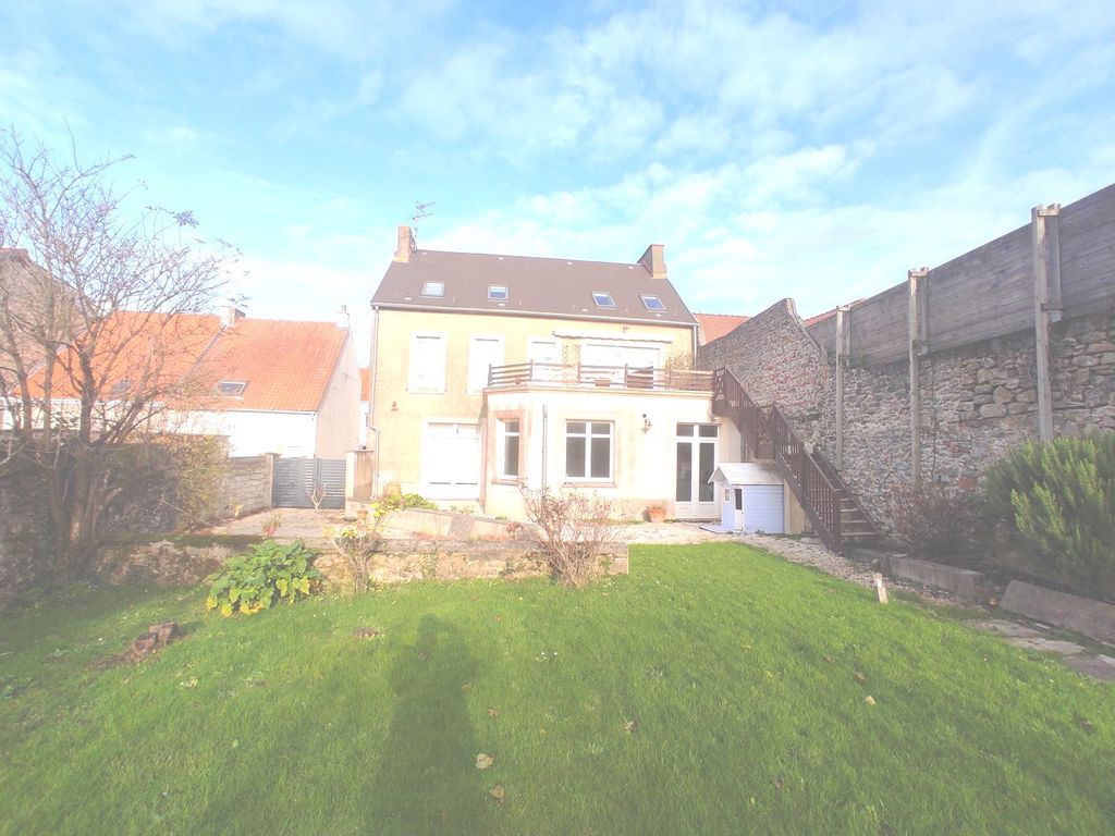 Achat maison à vendre 6 chambres 245 m² - Saint-Martin-Boulogne