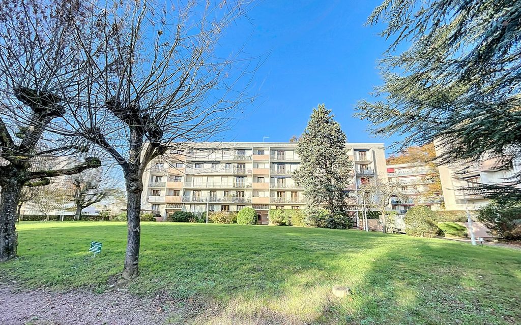 Achat appartement à vendre 4 pièces 94 m² - Saint-Cyr-sur-Loire