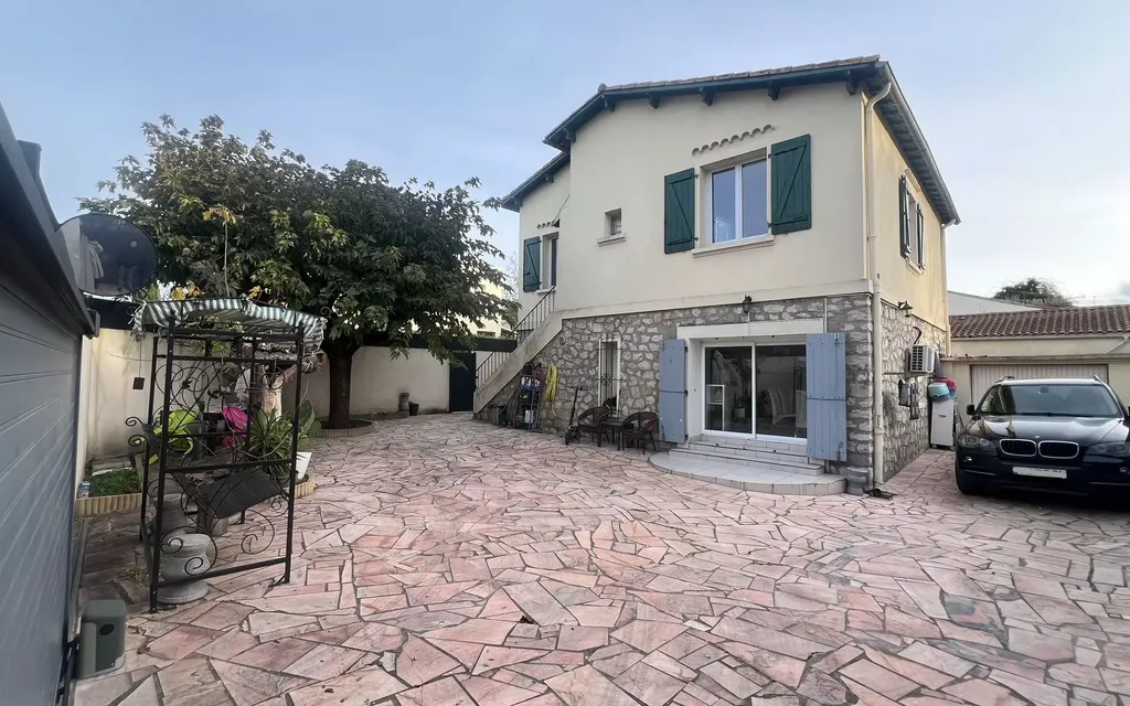 Achat maison à vendre 5 chambres 138 m² - Montpellier