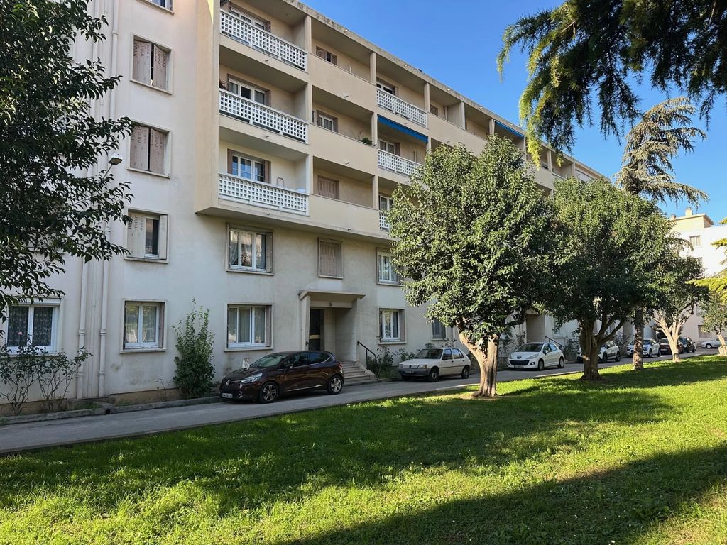 Achat appartement à vendre 4 pièces 67 m² - Marseille 9ème arrondissement