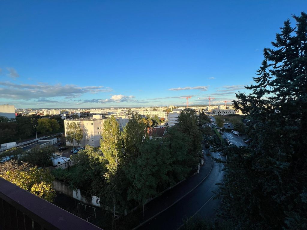 Achat appartement à vendre 4 pièces 74 m² - Bron