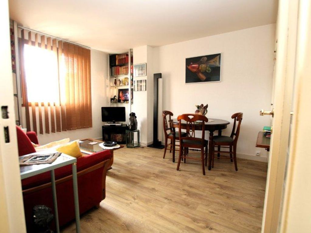 Achat appartement à vendre 2 pièces 43 m² - Chilly-Mazarin