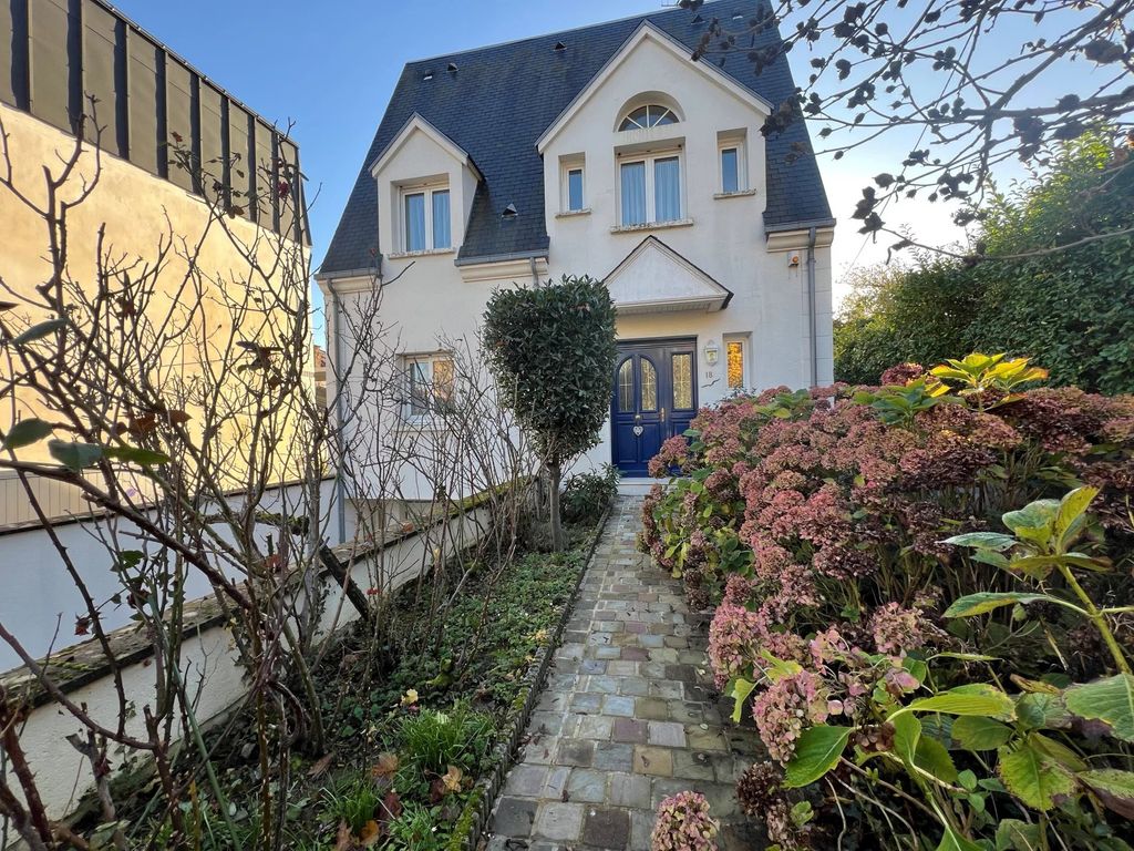 Achat maison à vendre 4 chambres 119 m² - Clamart