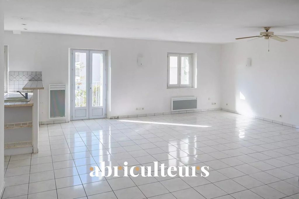 Achat appartement à vendre 4 pièces 94 m² - Saint-Raphaël