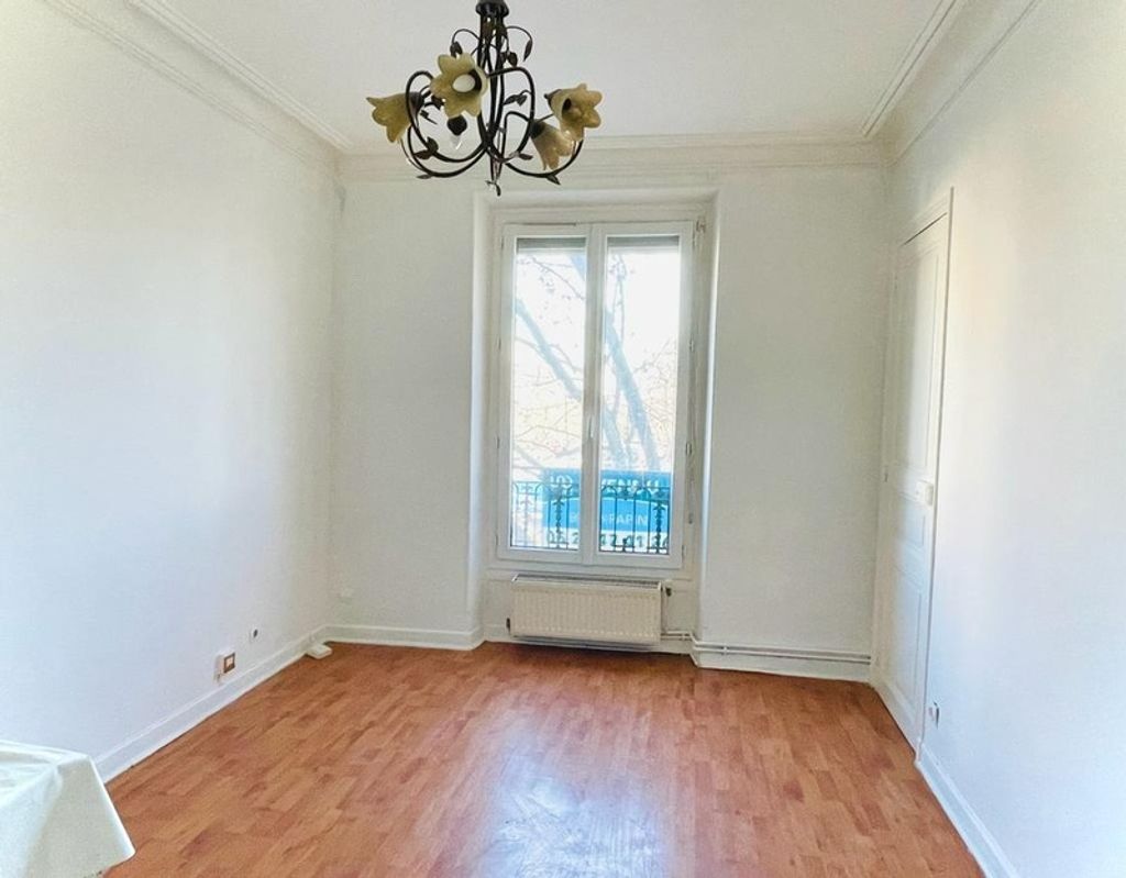 Achat appartement à vendre 2 pièces 46 m² - Paris 18ème arrondissement