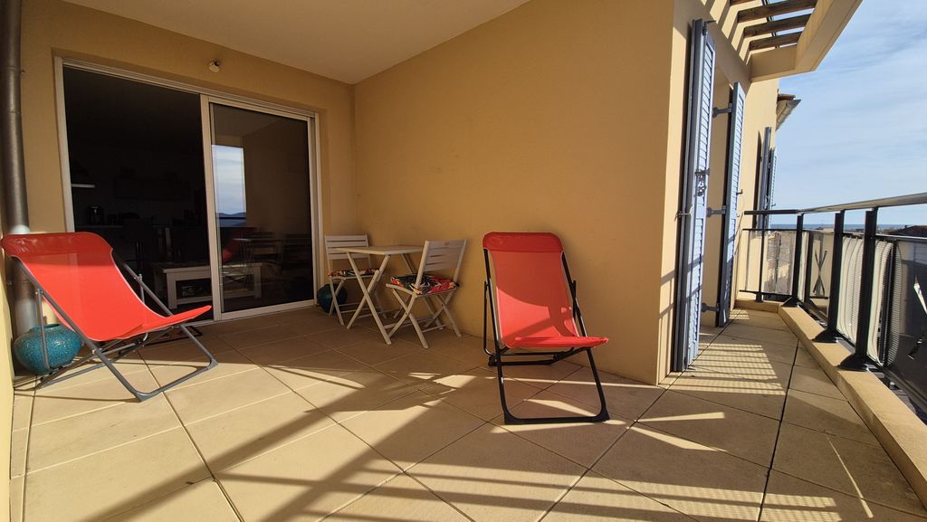 Achat appartement à vendre 3 pièces 70 m² - Fréjus