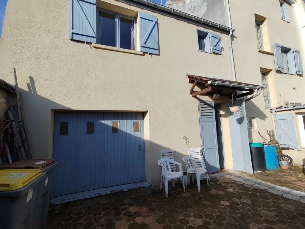 Achat maison à vendre 6 chambres 200 m² - Fontainebleau