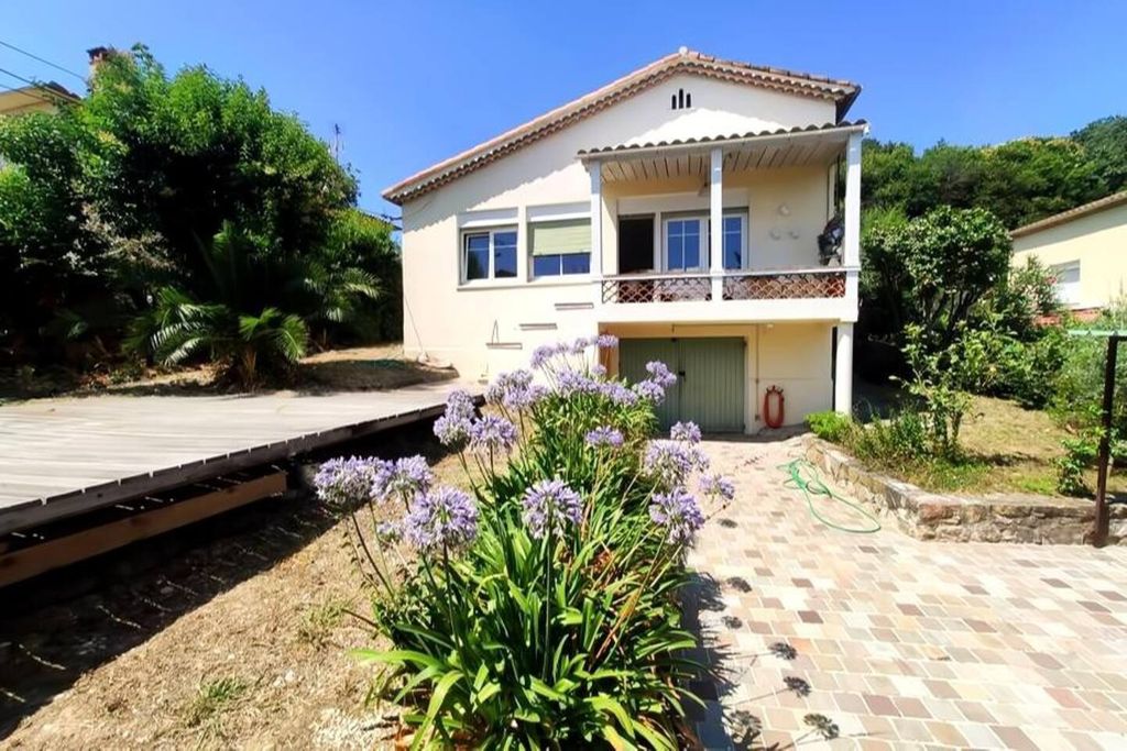 Achat maison à vendre 3 chambres 96 m² - Antibes