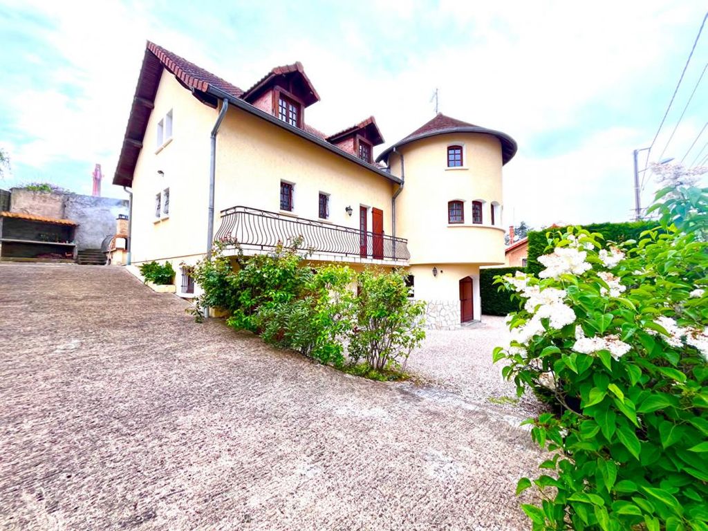 Achat maison à vendre 3 chambres 193 m² - Roanne