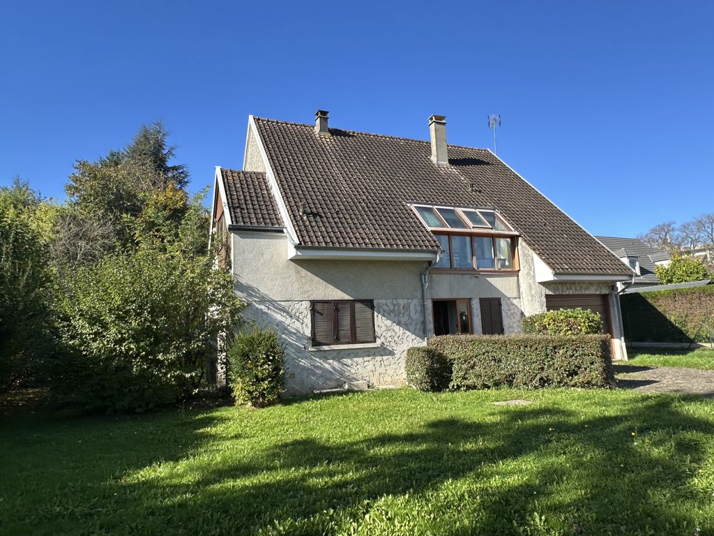 Achat maison à vendre 5 chambres 155 m² - Vaux-le-Pénil