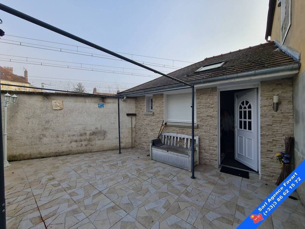 Achat maison à vendre 3 chambres 91 m² - Brienon-sur-Armançon