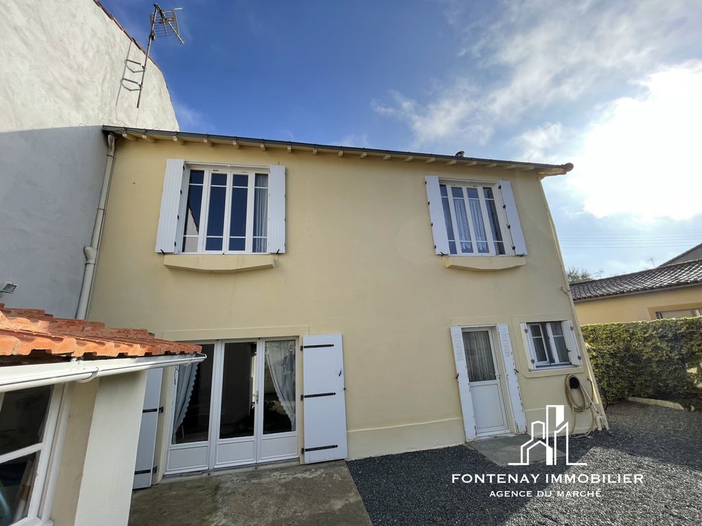 Achat maison à vendre 4 chambres 130 m² - Fontenay-le-Comte