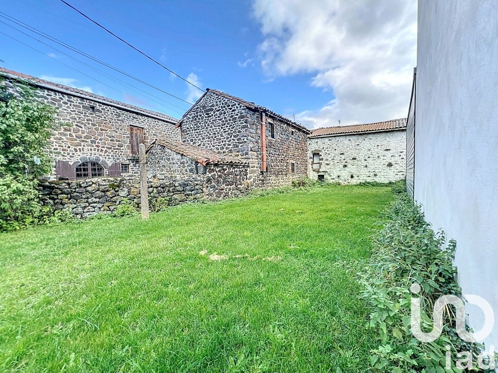 Achat maison à vendre 2 chambres 73 m² - Saint-Martin-de-Fugères