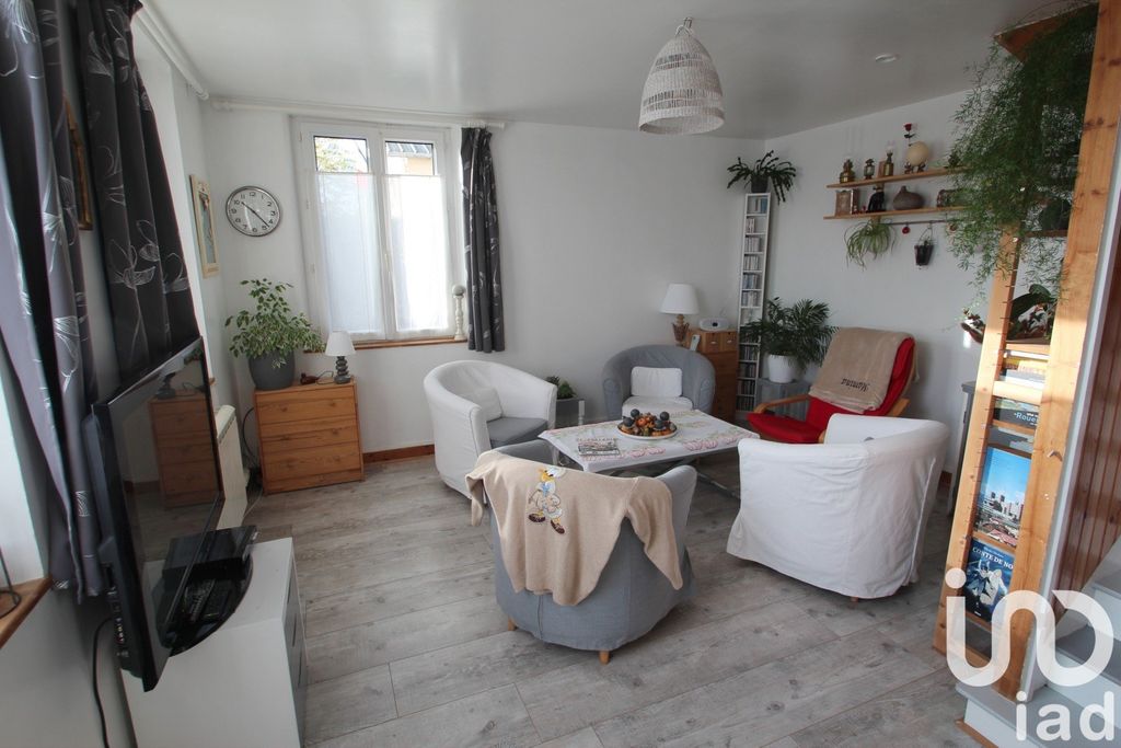 Achat maison à vendre 4 chambres 132 m² - Montérolier