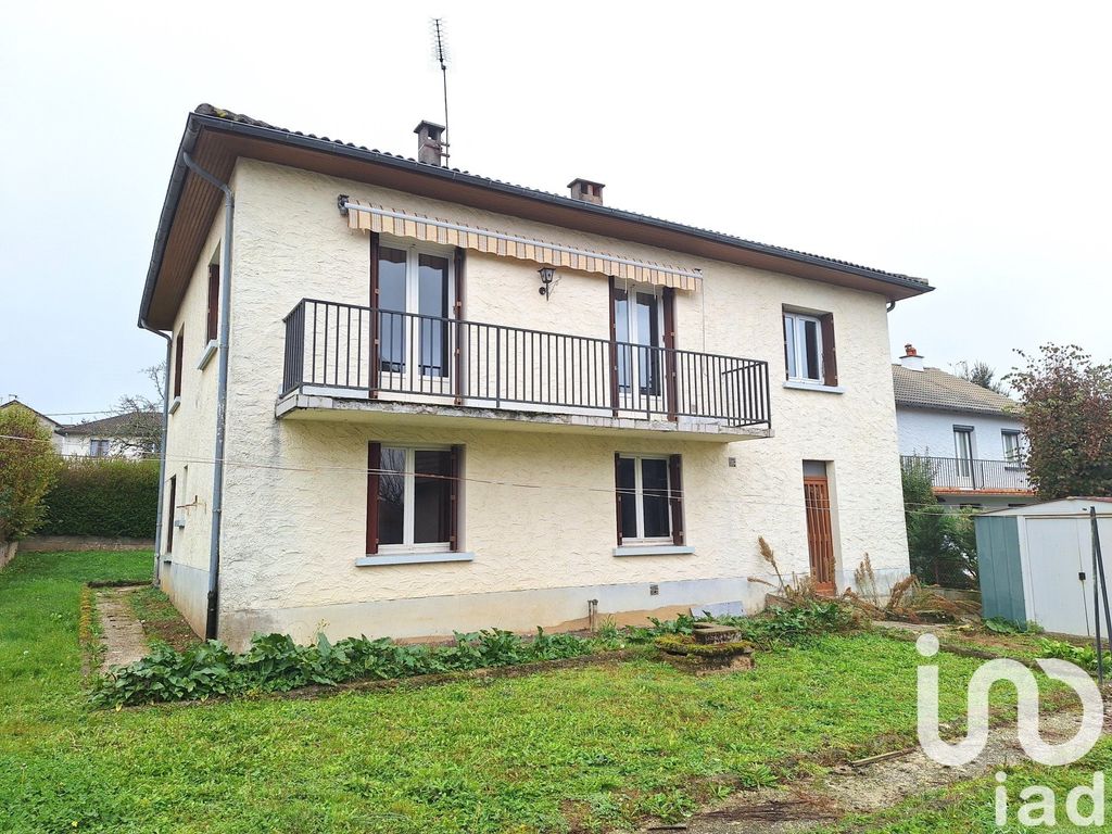 Achat maison à vendre 4 chambres 132 m² - Sansac-de-Marmiesse