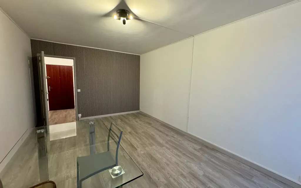 Achat appartement à vendre 4 pièces 76 m² - Bihorel