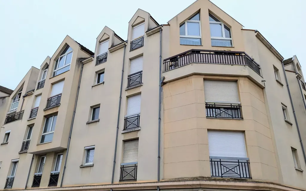 Achat appartement à vendre 2 pièces 54 m² - Lagny-sur-Marne