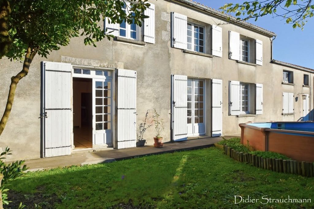 Achat maison à vendre 6 chambres 220 m² - Aigrefeuille-d'Aunis