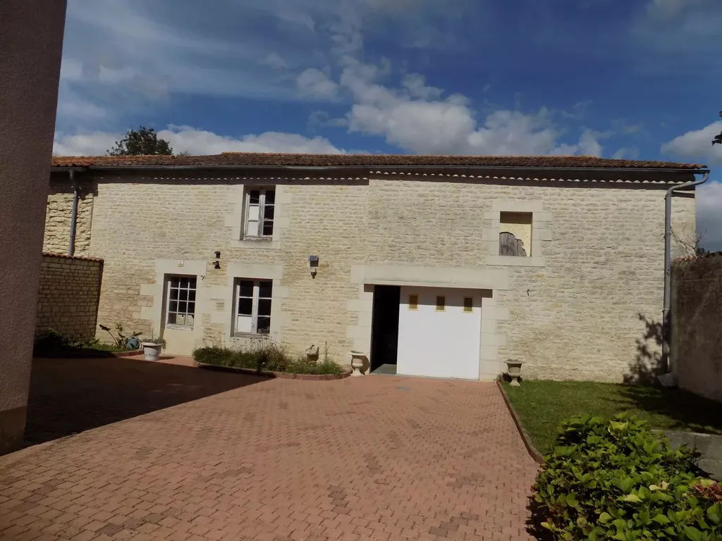 Achat maison à vendre 3 chambres 136 m² - Épannes