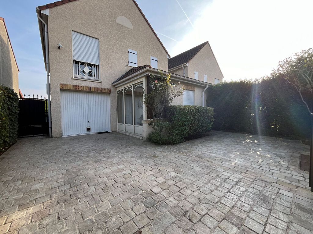 Achat maison à vendre 4 chambres 105 m² - Pontault-Combault