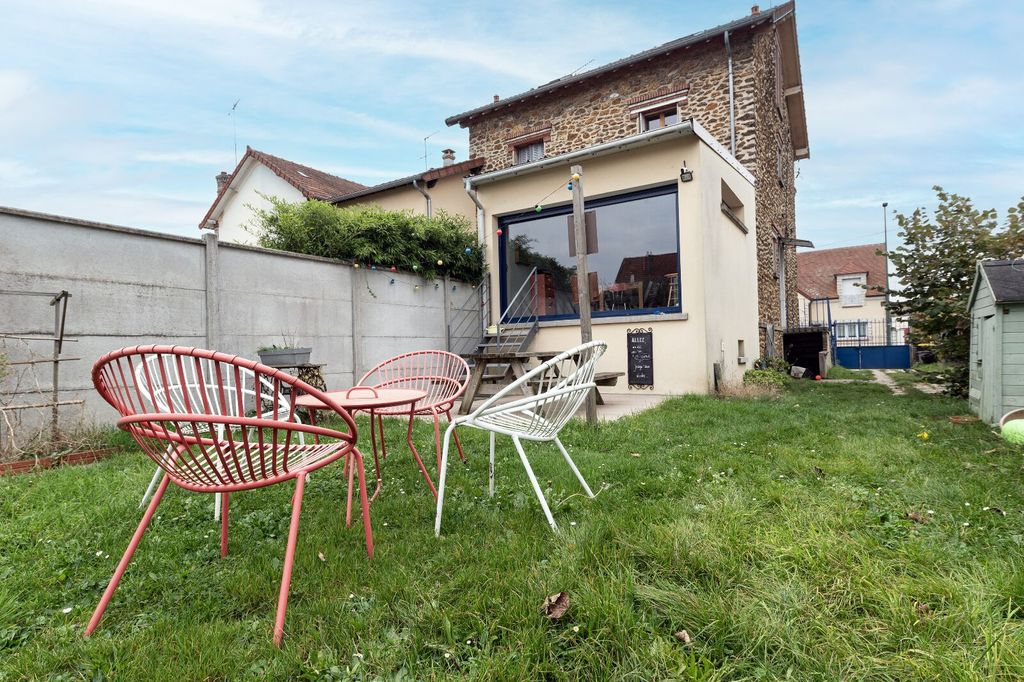 Achat maison à vendre 3 chambres 137 m² - Vaires-sur-Marne