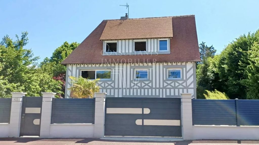 Achat maison à vendre 6 chambres 230 m² - Deauville