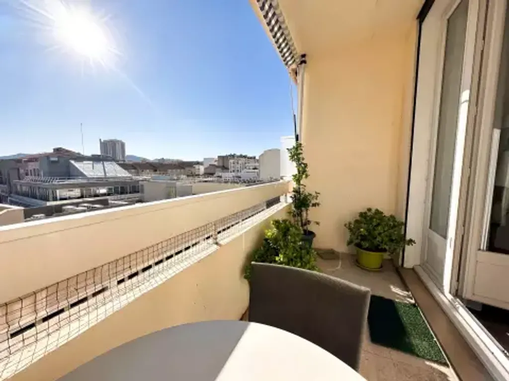 Achat appartement à vendre 2 pièces 64 m² - Marseille 8ème arrondissement