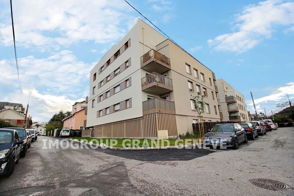 Achat appartement à vendre 3 pièces 64 m² - Annemasse