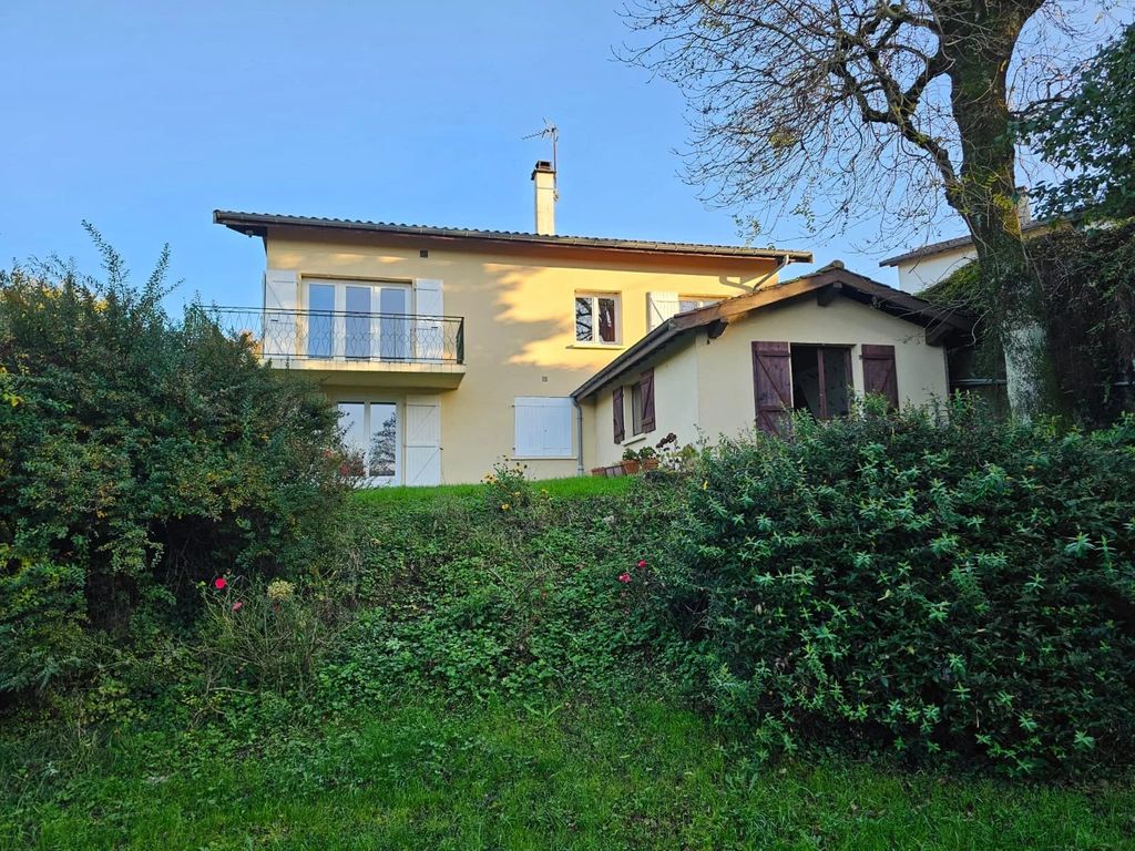 Achat maison à vendre 7 chambres 161 m² - Vienne