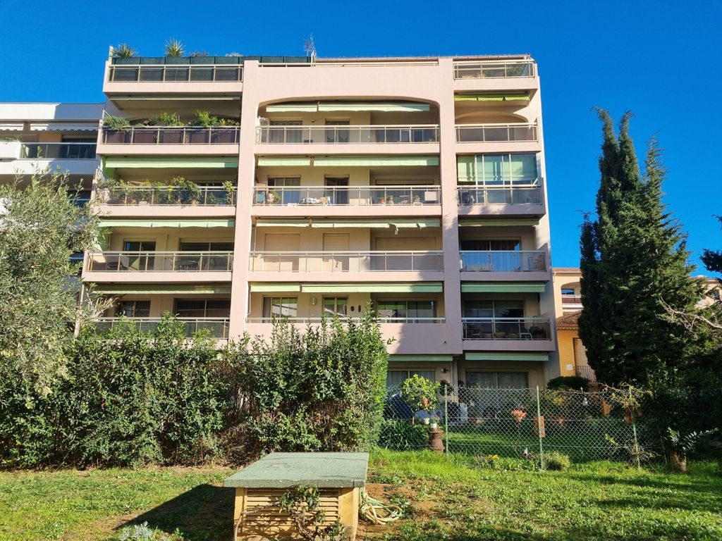 Achat appartement à vendre 2 pièces 62 m² - Vence